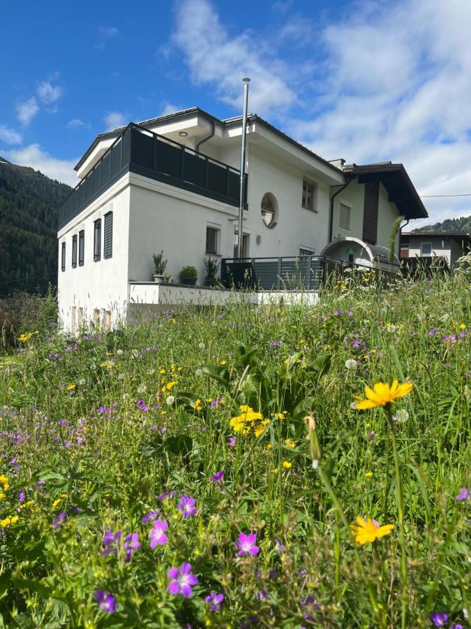 Haus Abendrot Apartment Sankt Anton am Arlberg Exterior photo